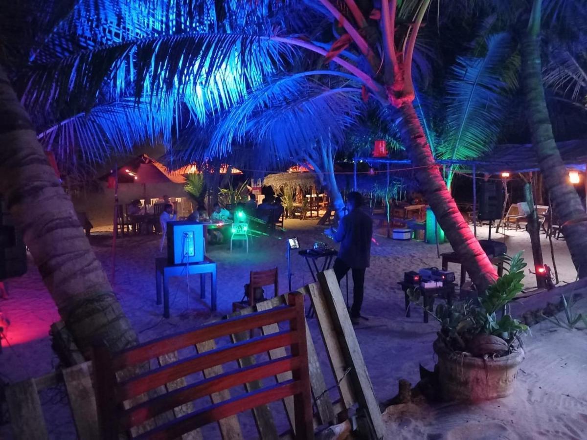 Blue Horizon Beach Hotel Tangalle Exterior photo
