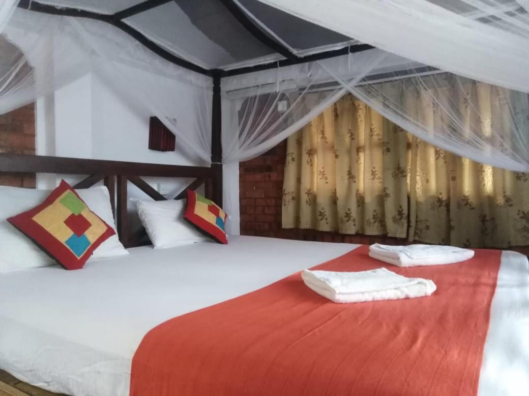 Blue Horizon Beach Hotel Tangalle Exterior photo