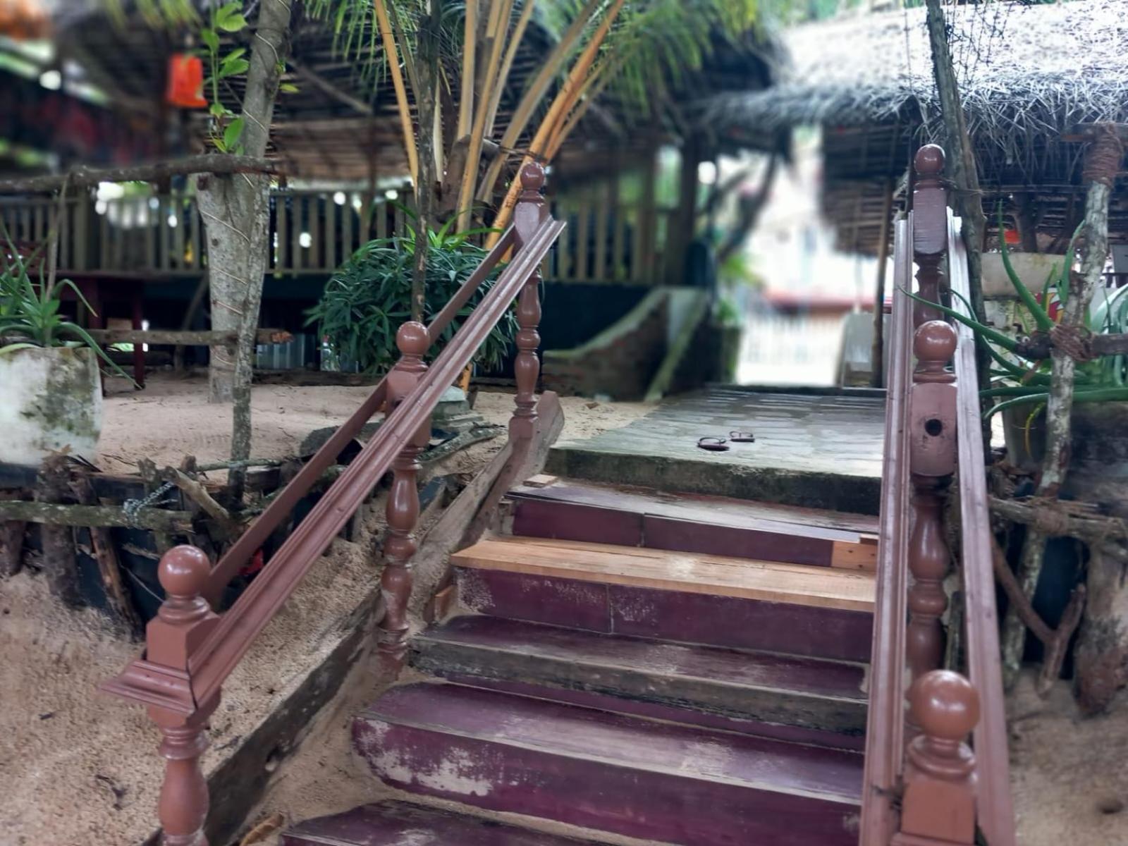 Blue Horizon Beach Hotel Tangalle Exterior photo